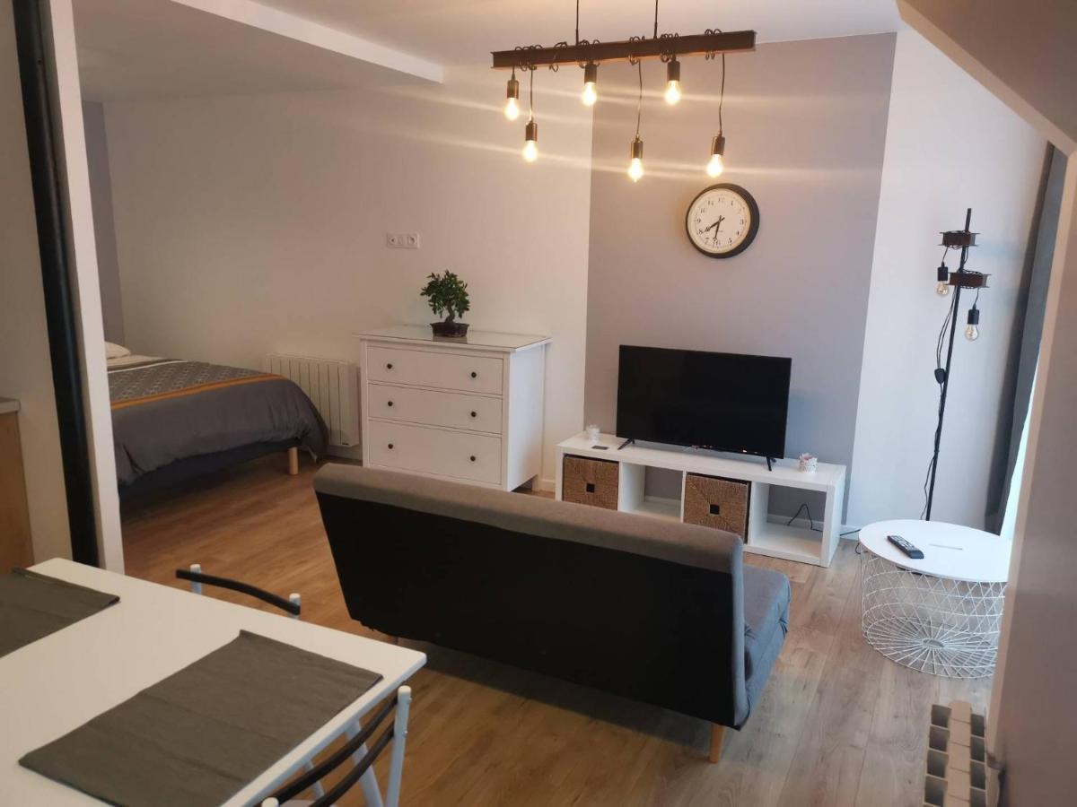 Cosy Et Moderne En Centre Ville, Fibre Haut Debit Ernée Eksteriør bilde