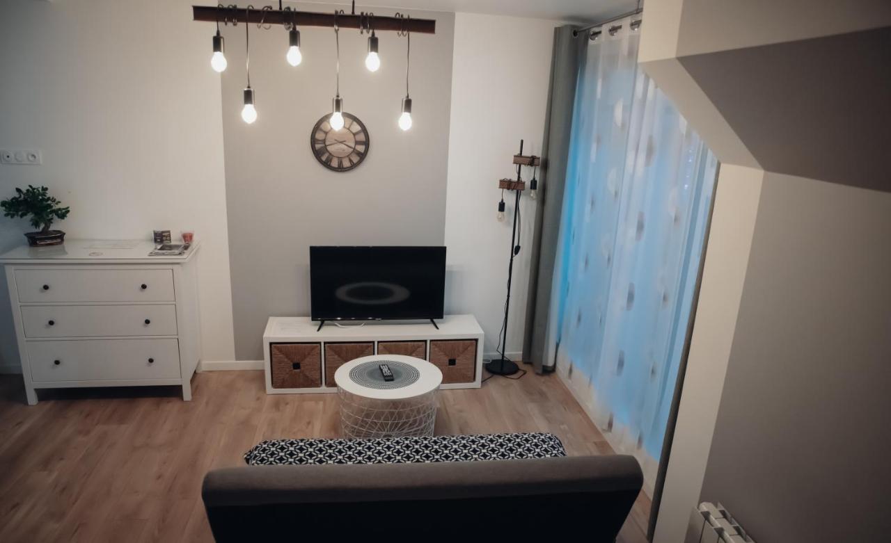 Cosy Et Moderne En Centre Ville, Fibre Haut Debit Ernée Eksteriør bilde