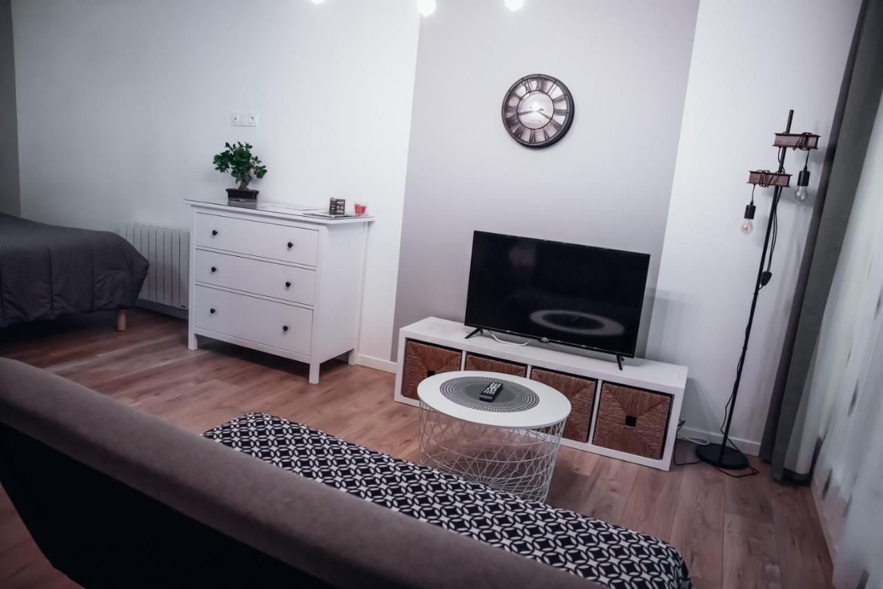 Cosy Et Moderne En Centre Ville, Fibre Haut Debit Ernée Eksteriør bilde