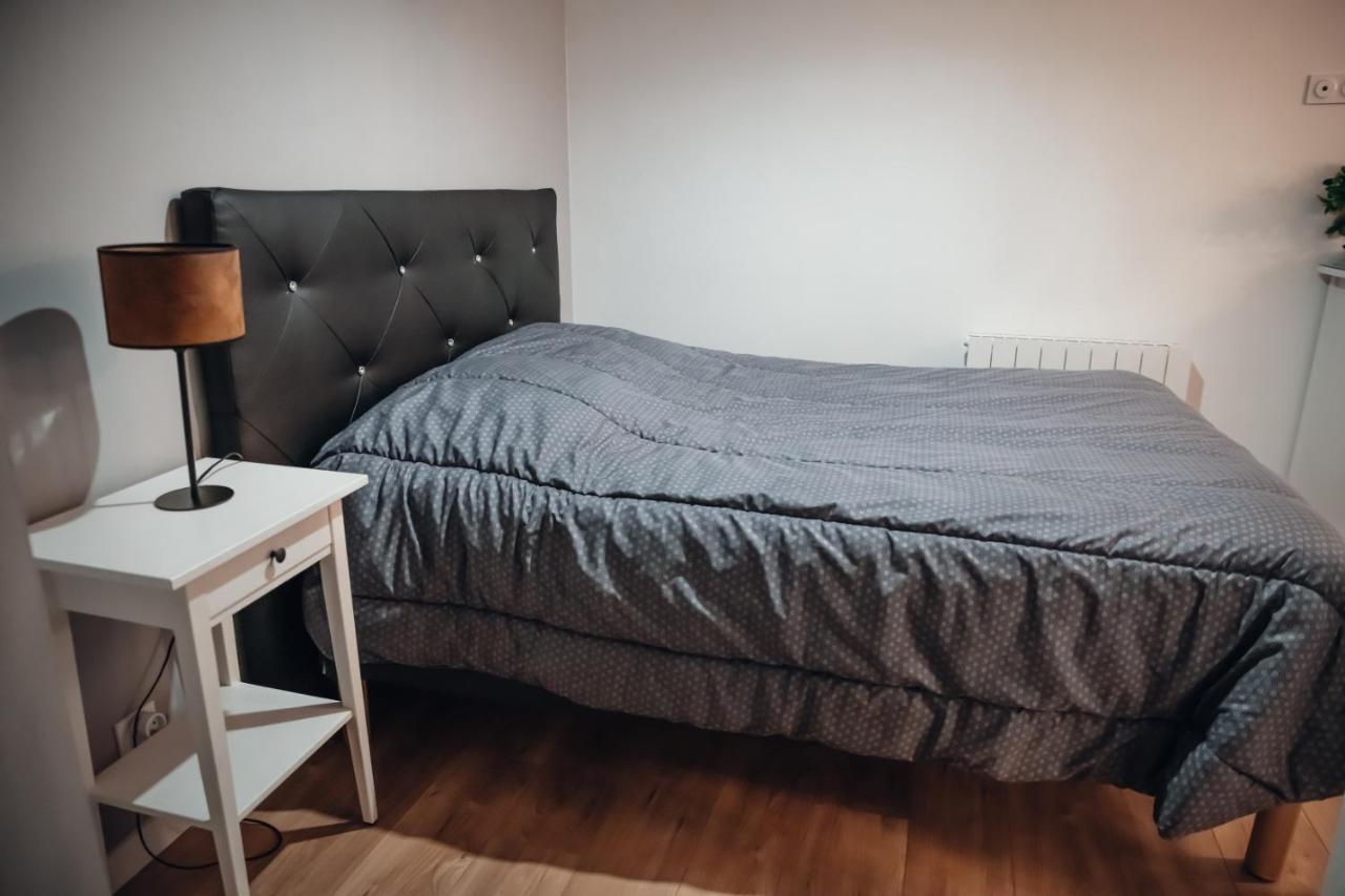 Cosy Et Moderne En Centre Ville, Fibre Haut Debit Ernée Eksteriør bilde