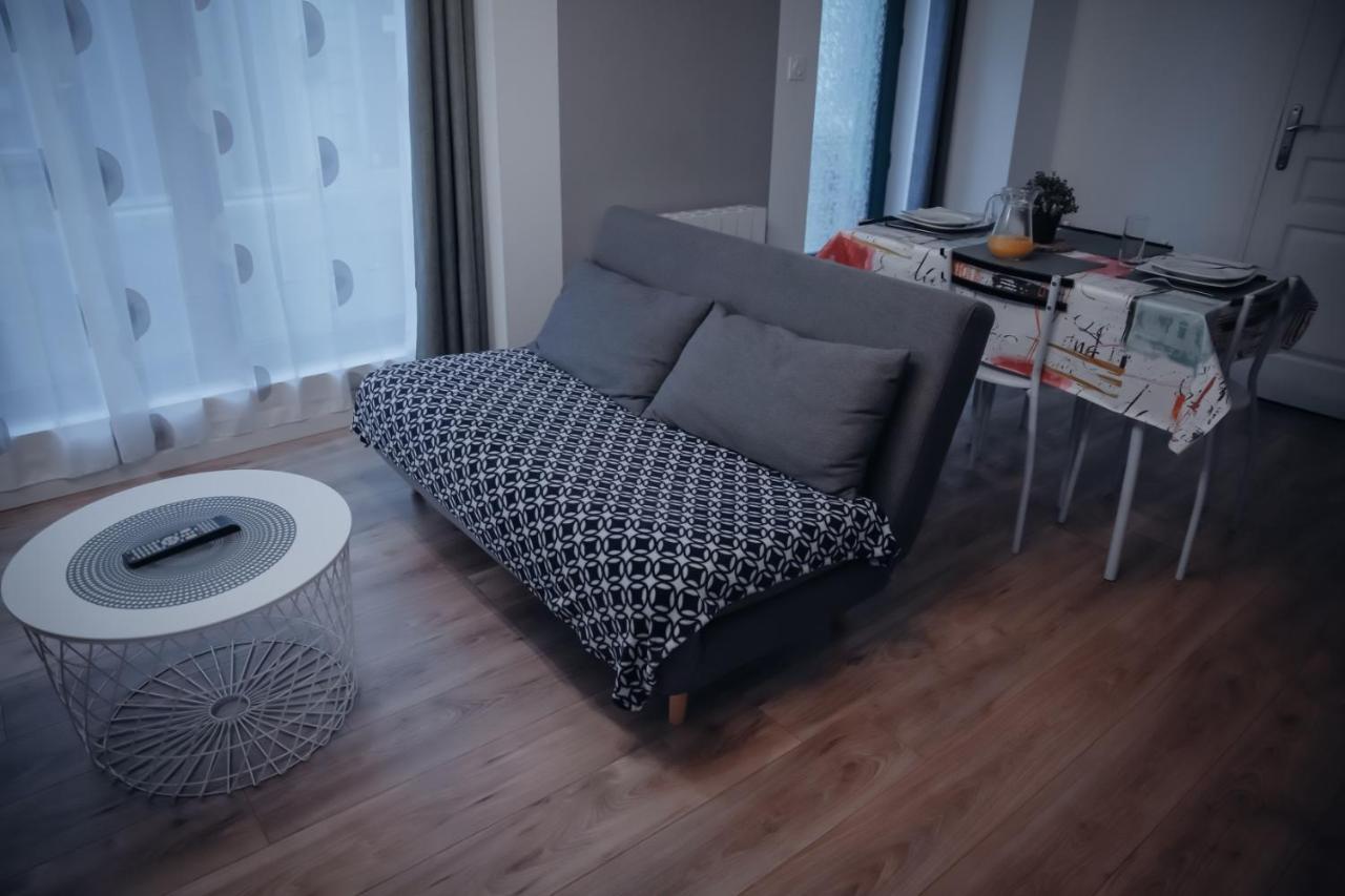 Cosy Et Moderne En Centre Ville, Fibre Haut Debit Ernée Eksteriør bilde