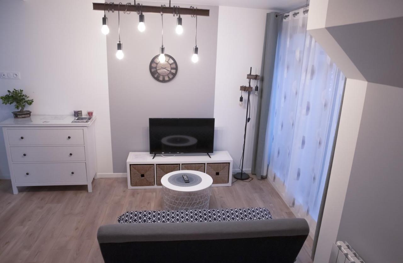Cosy Et Moderne En Centre Ville, Fibre Haut Debit Ernée Eksteriør bilde