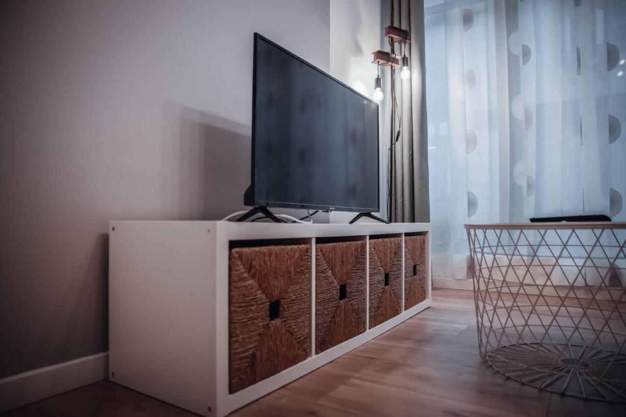 Cosy Et Moderne En Centre Ville, Fibre Haut Debit Ernée Eksteriør bilde
